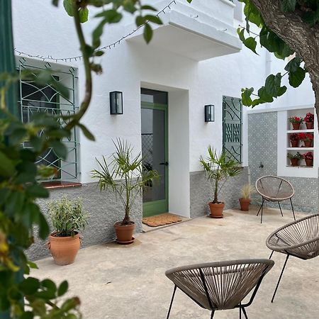 Les Filles Hotell Deltebre Exteriör bild