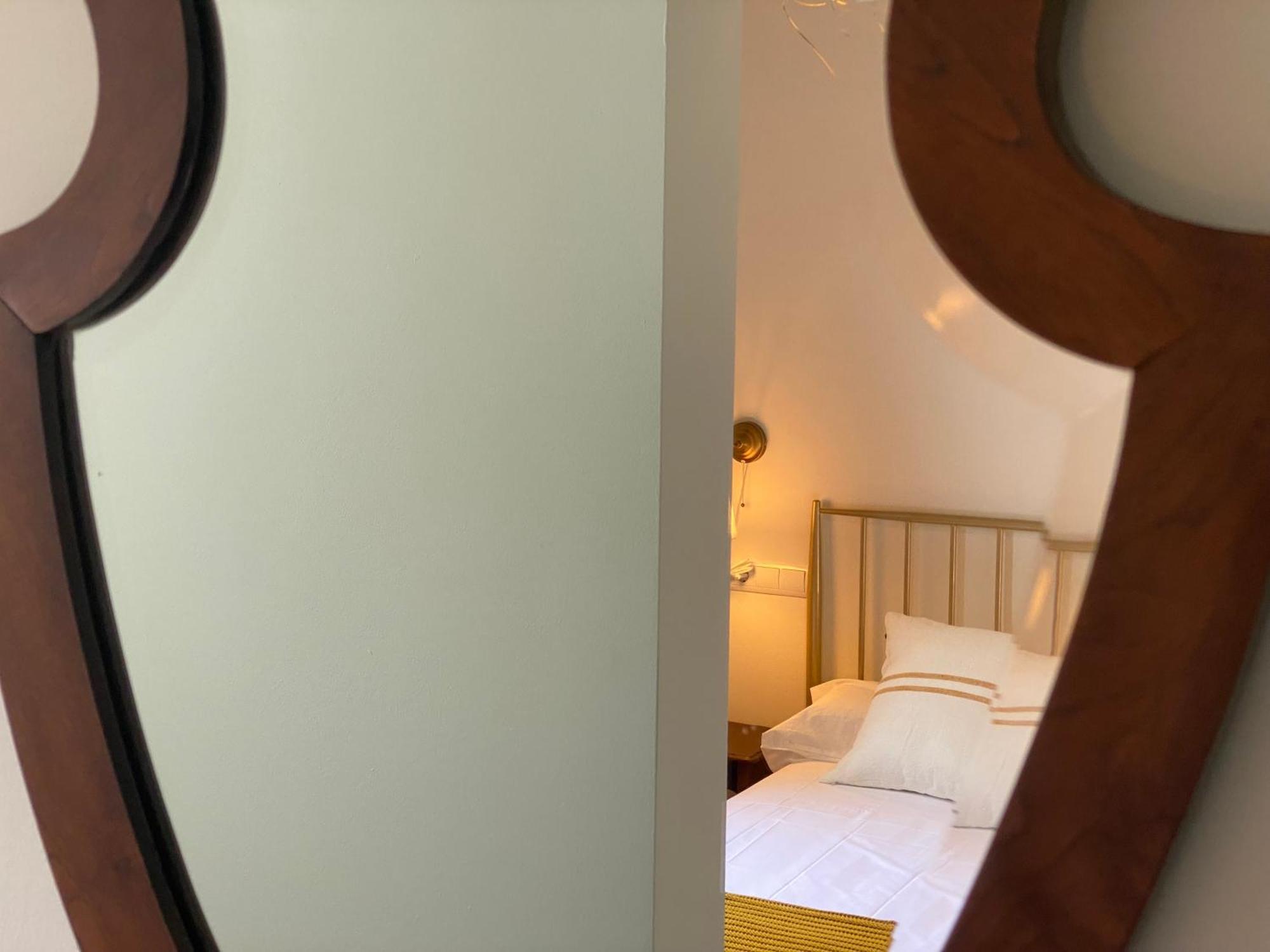 Les Filles Hotell Deltebre Exteriör bild
