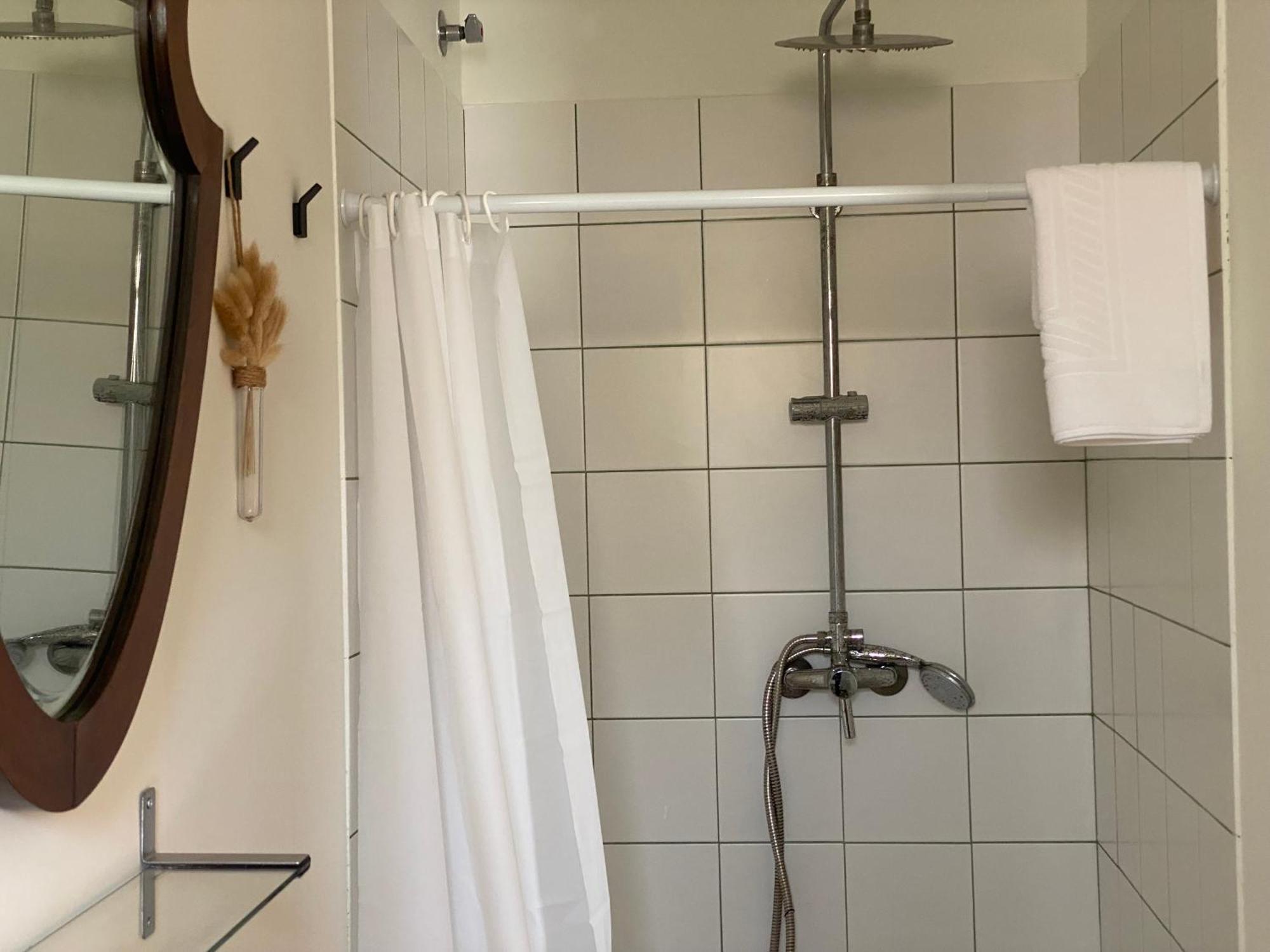 Les Filles Hotell Deltebre Exteriör bild