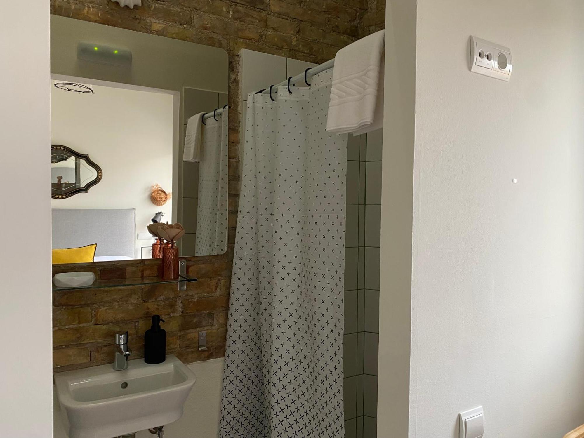 Les Filles Hotell Deltebre Exteriör bild
