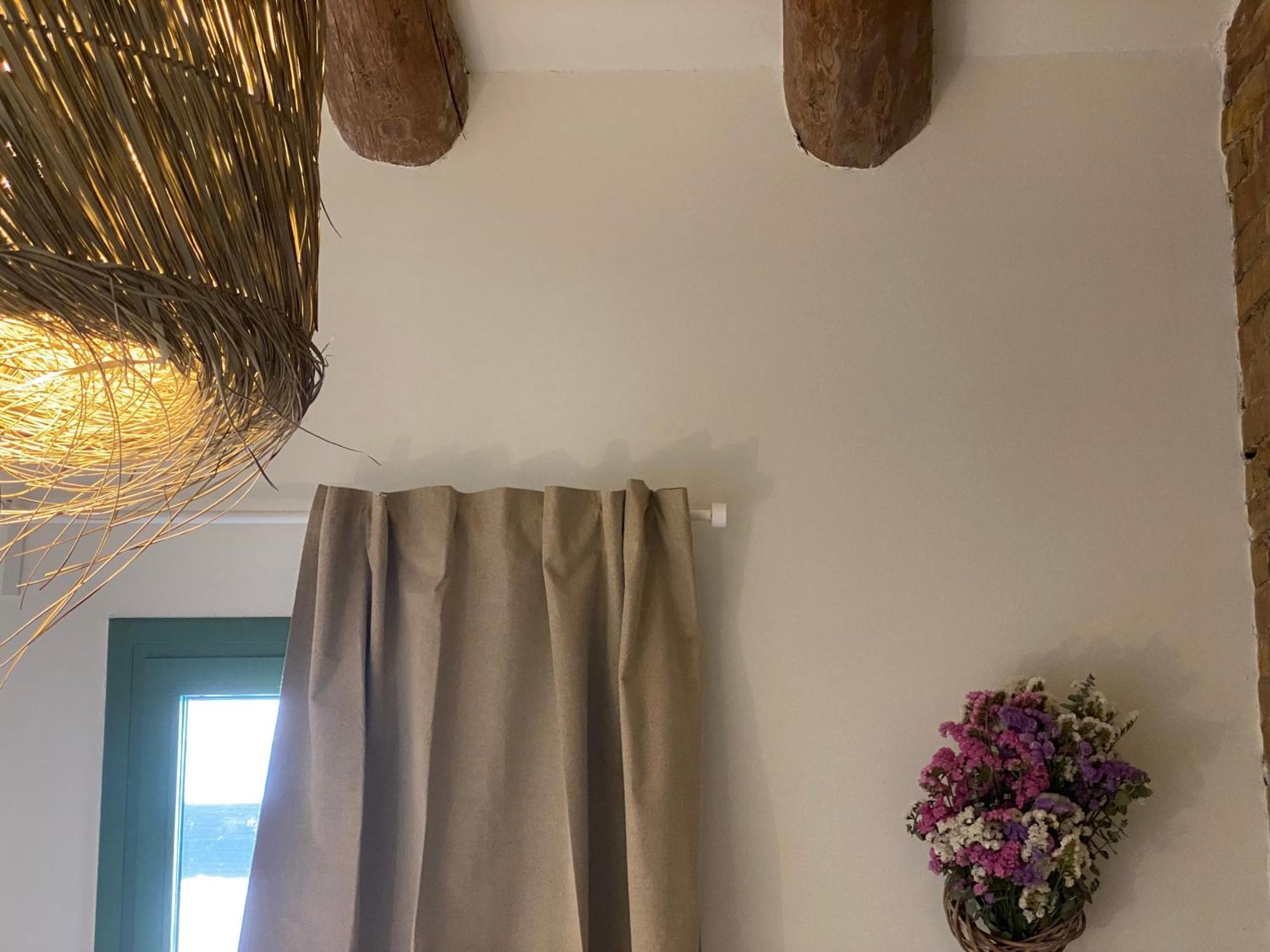 Les Filles Hotell Deltebre Exteriör bild