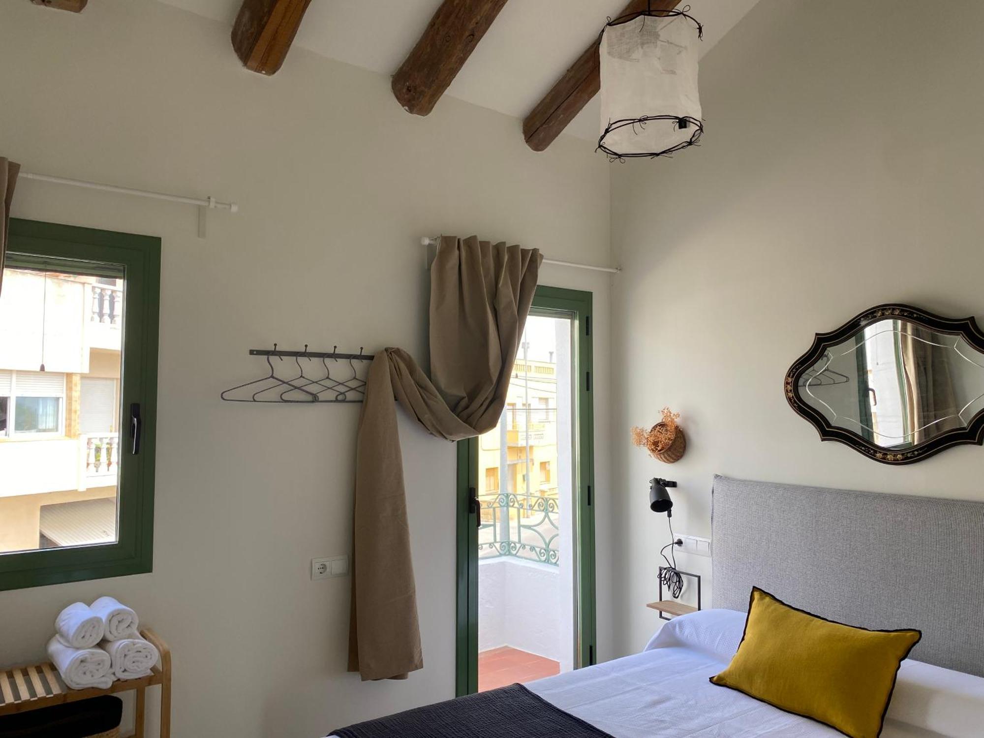 Les Filles Hotell Deltebre Exteriör bild