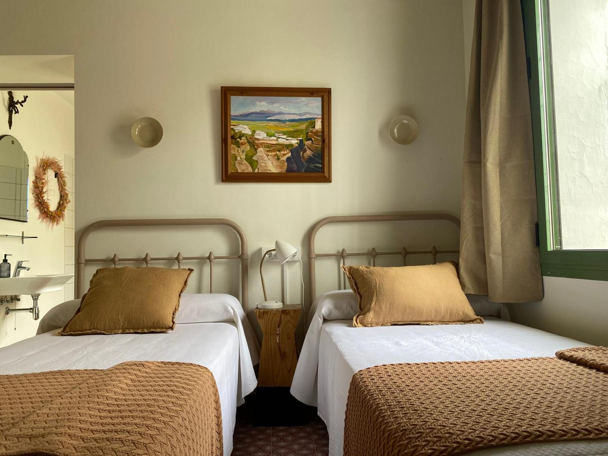 Les Filles Hotell Deltebre Exteriör bild