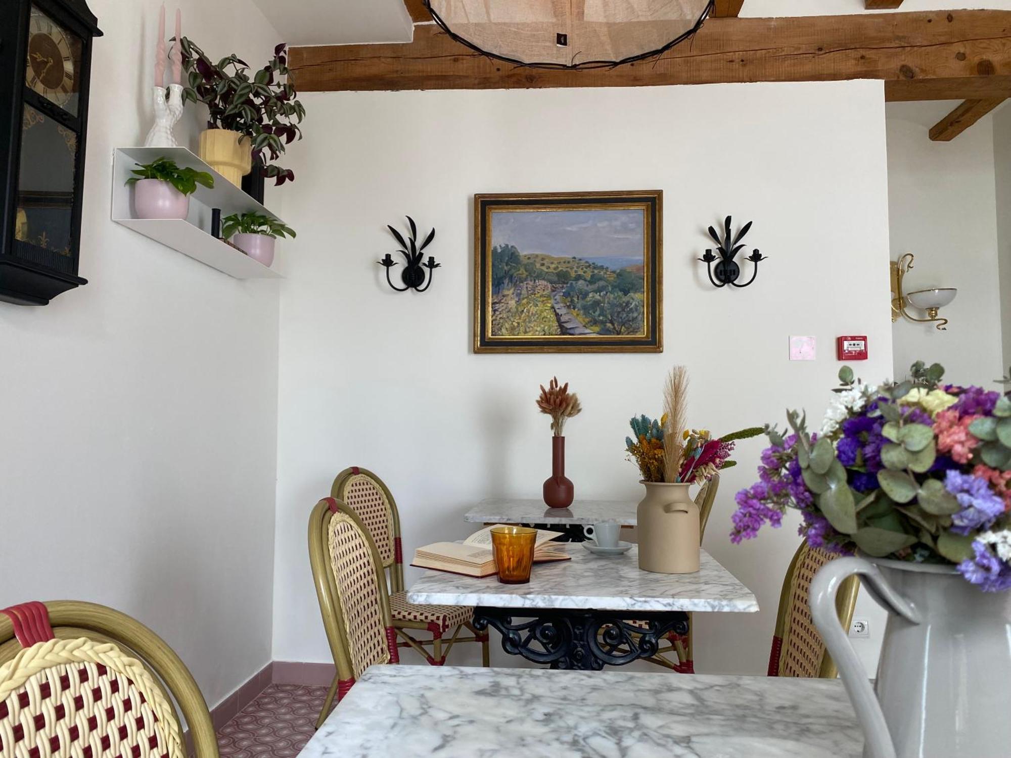 Les Filles Hotell Deltebre Exteriör bild