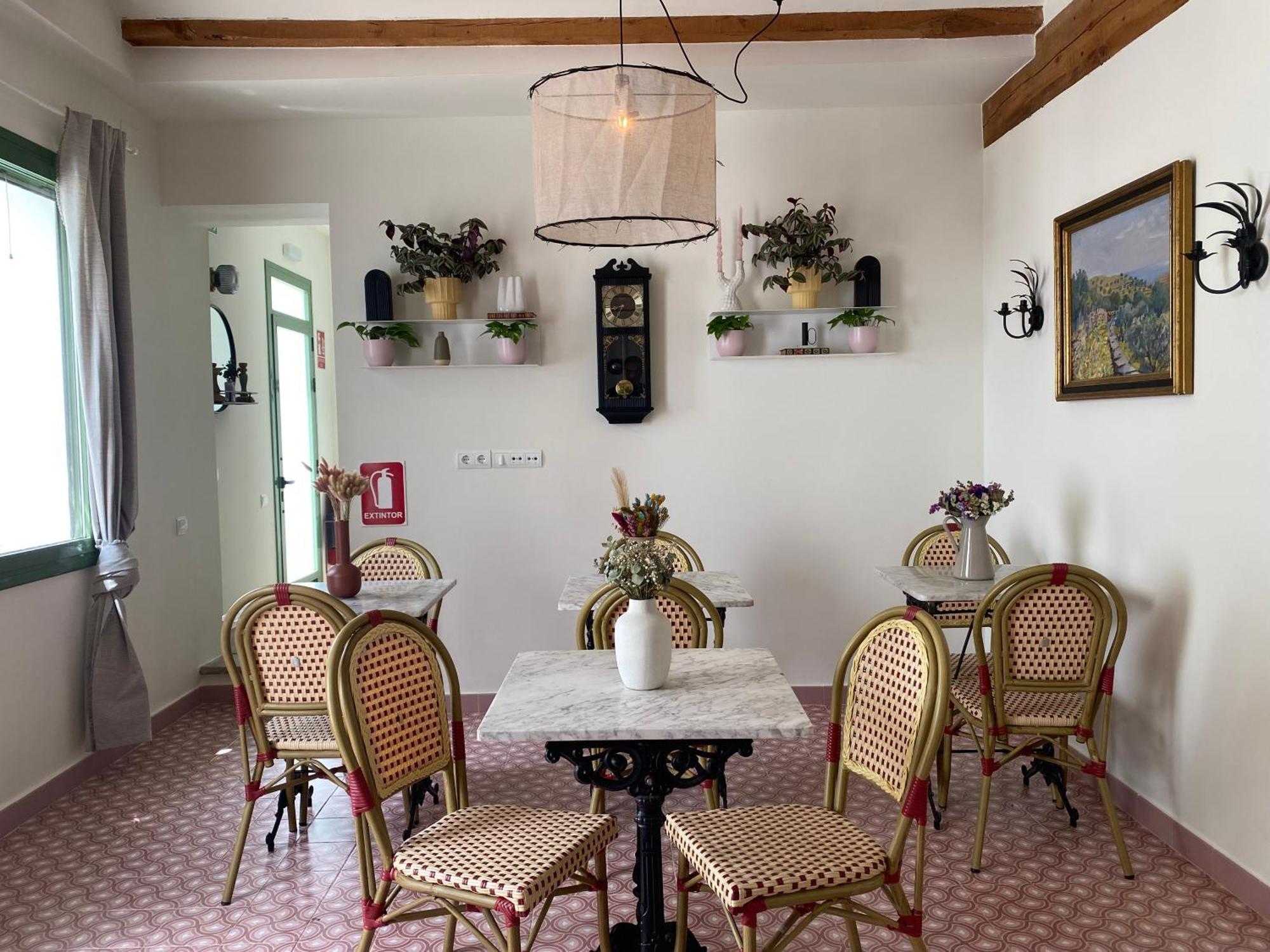Les Filles Hotell Deltebre Exteriör bild